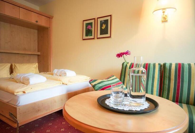 جناح عائلي, Matschner