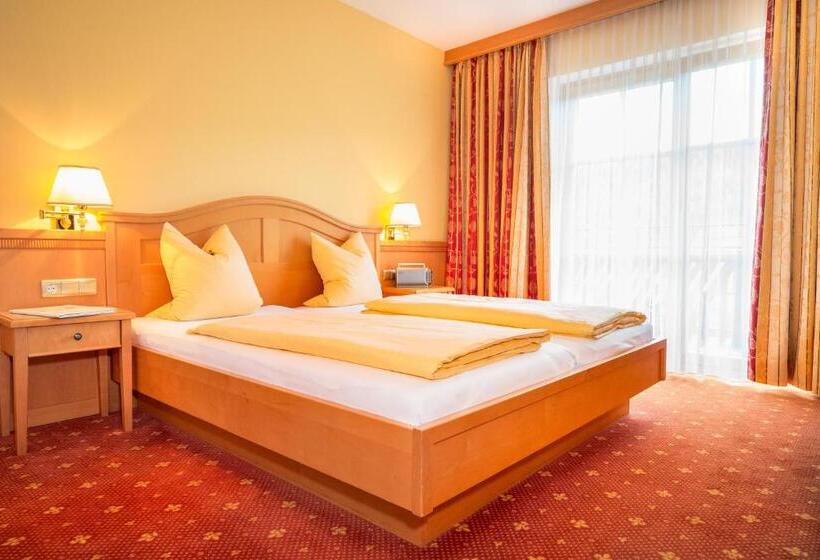 جناح عائلي, Matschner