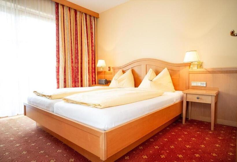 جناح عائلي, Matschner