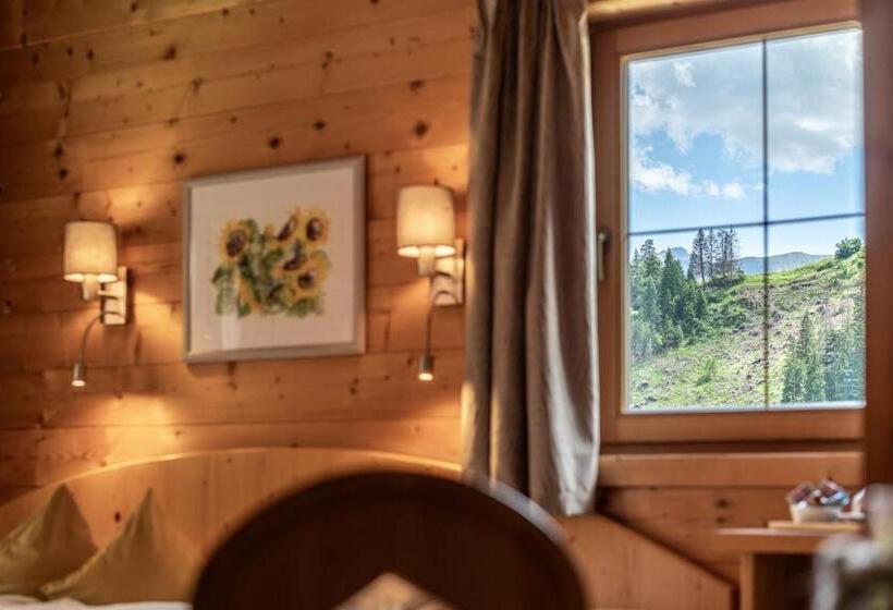 חדר סטנדרט לשלושה עם מרפסת, Der Ortnerhof   Hotel & Reiterhof