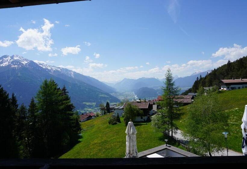 اتاق استاندارد یک نفره, Pension Tyrol