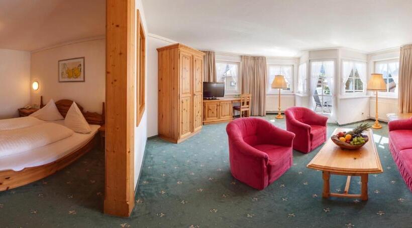 발코니가 있는 스위트, Post