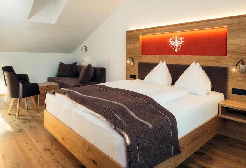 디럭스 패밀리 룸, Post