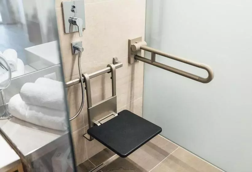 Habitació Estàndard Adaptada per a Discapacitats, Post