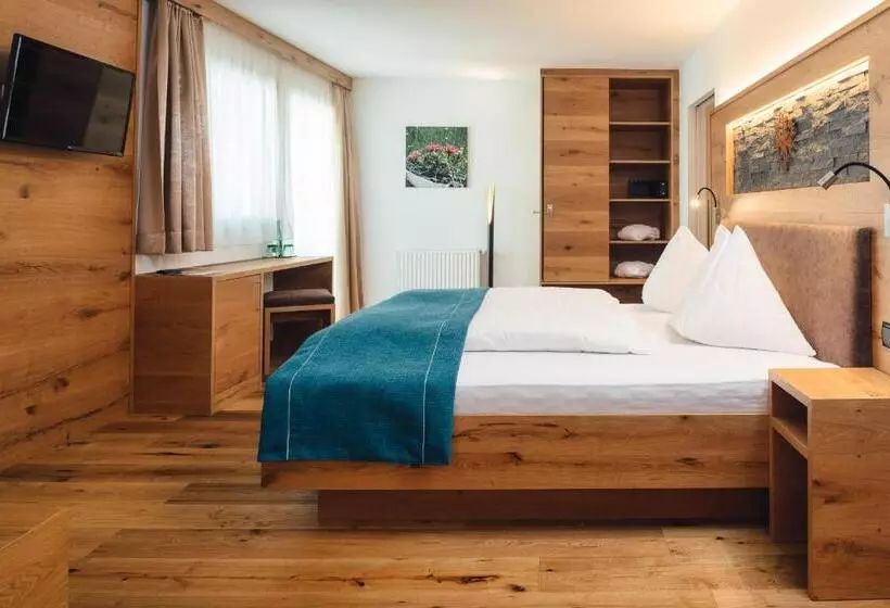 Habitació Estàndard Adaptada per a Discapacitats, Post