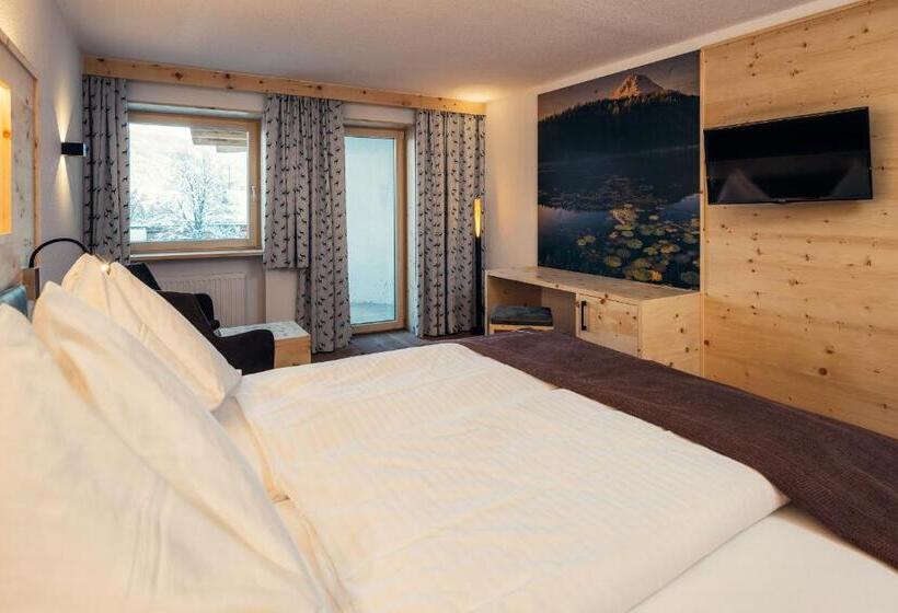 발코니 디럭스 룸, Post