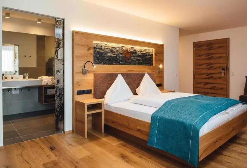 Habitació Estàndard Adaptada per a Discapacitats, Post