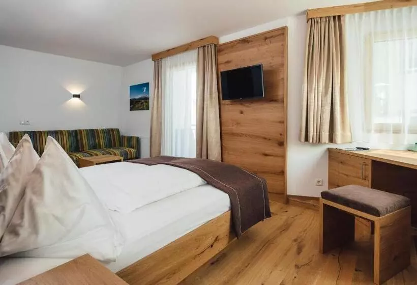 Habitació Estàndard Adaptada per a Discapacitats, Post