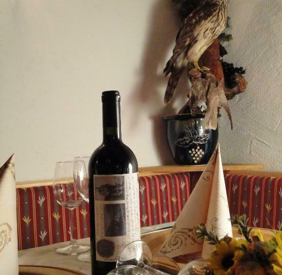 标准单人间, Restaurant Kröll