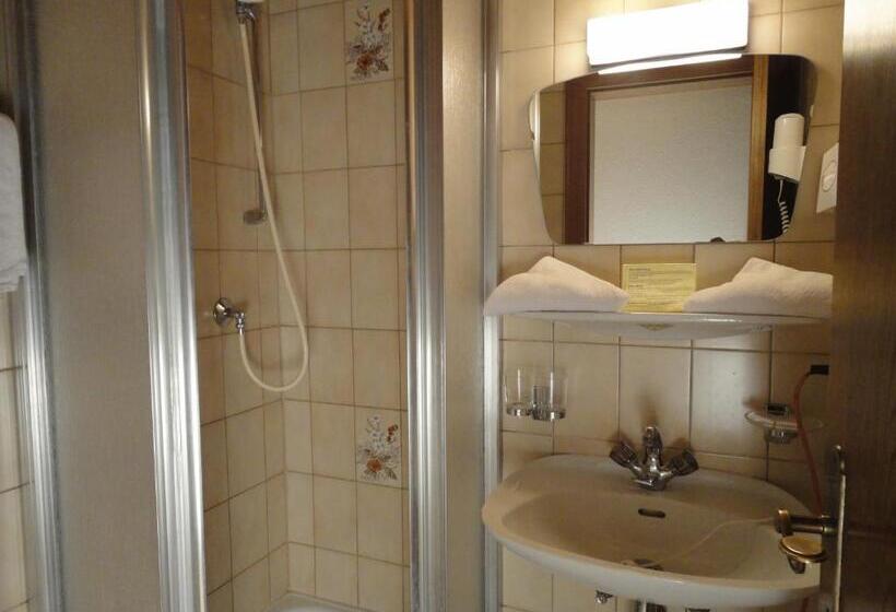 标准间, Restaurant Kröll