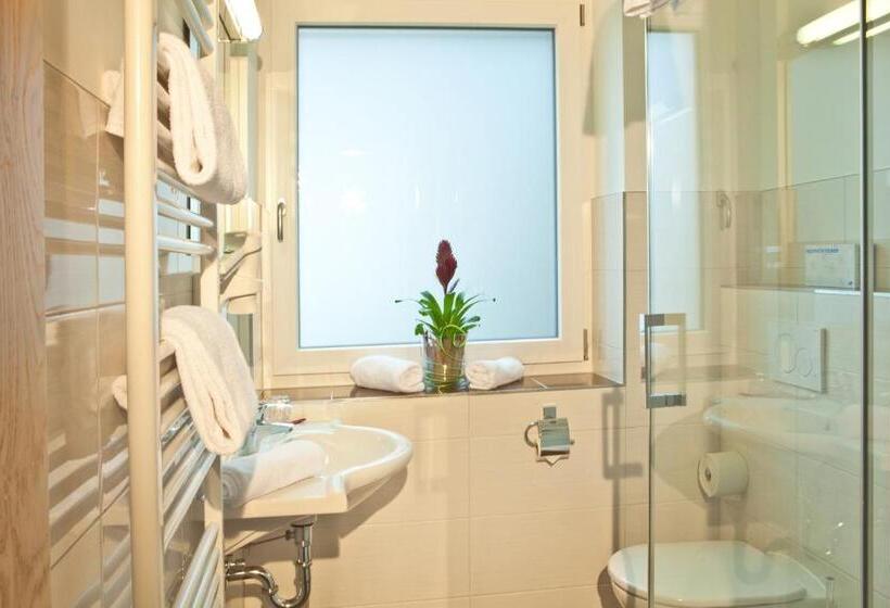 חדר סטנדרט עם מרפסת, Talblick