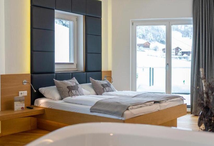 جناح, Residenz Hochalm   Ski In   Ski Out