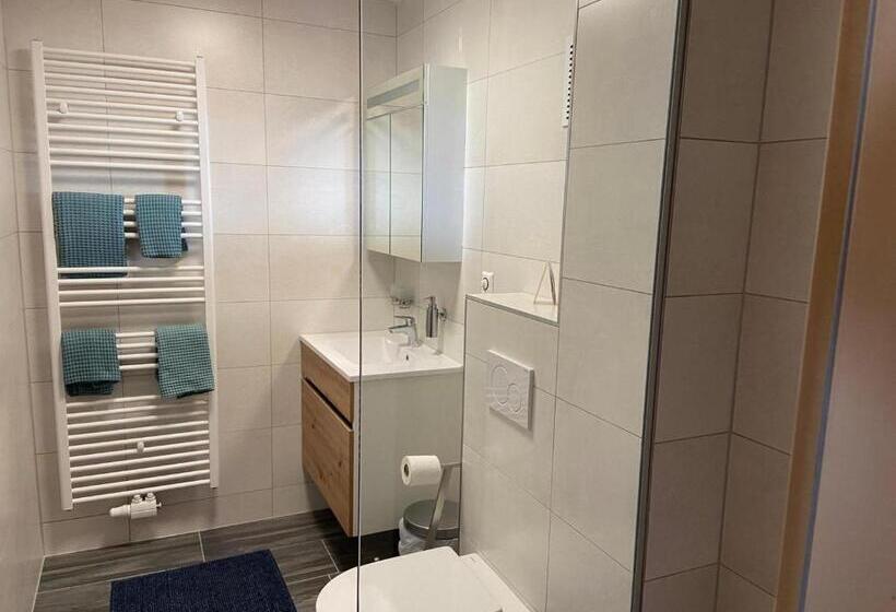 اتاق استاندارد با چشم‌انداز دریاچه, Bauernhof Landhaus Hofer