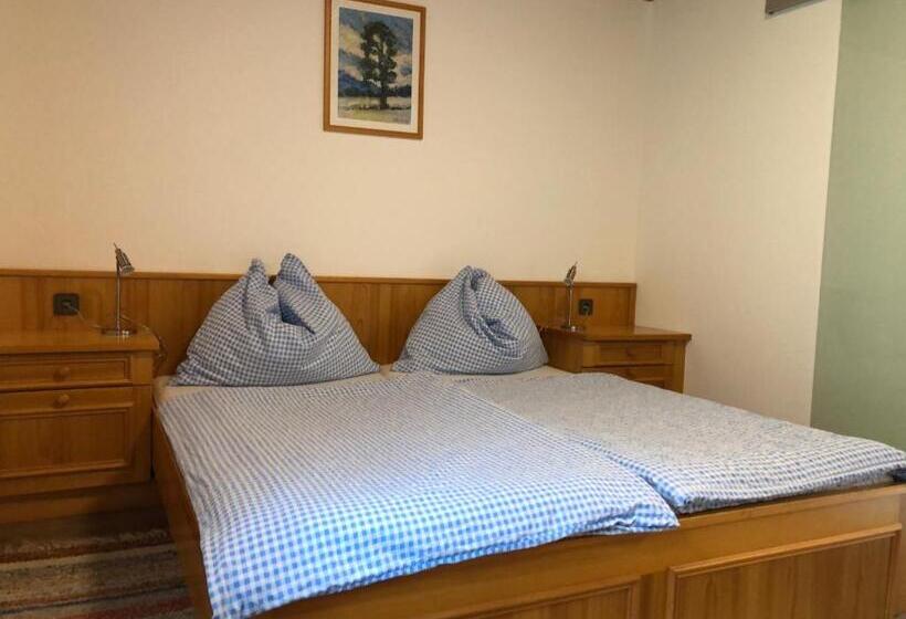 1 Bedroom Apartment Lake View, Bauernhof Landhaus Hofer