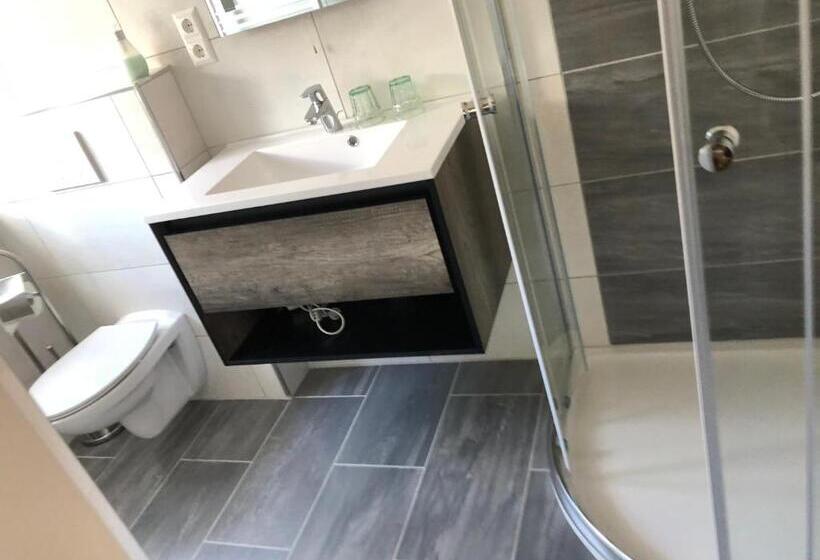 1 Bedroom Apartment Lake View, Bauernhof Landhaus Hofer