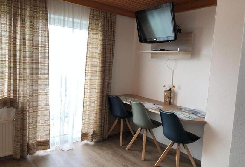 1 Bedroom Apartment Lake View, Bauernhof Landhaus Hofer