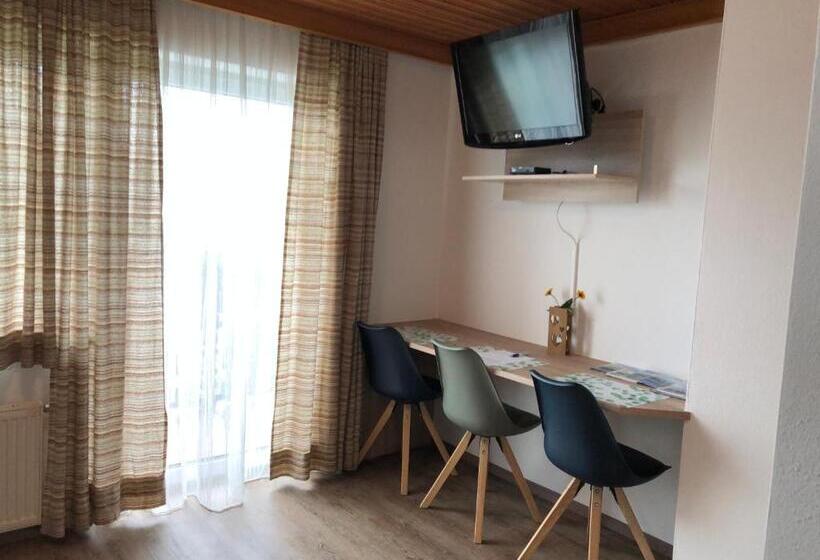 1 Bedroom Apartment Lake View, Bauernhof Landhaus Hofer