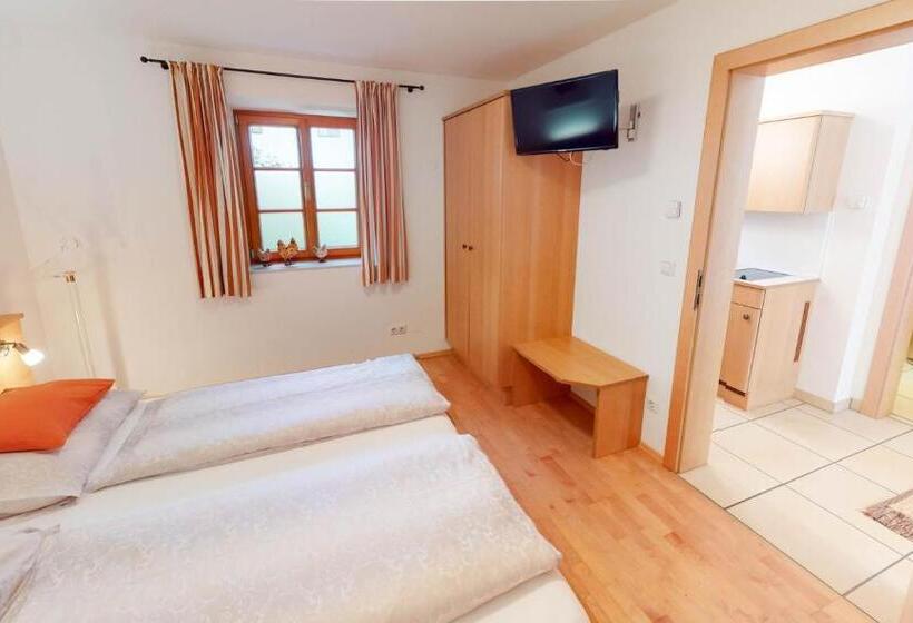 דירת חדר, Bauernhofpension Herzog Zu Laah