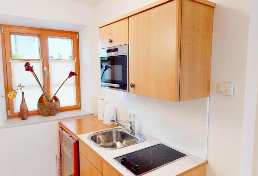 דירת חדר, Bauernhofpension Herzog Zu Laah