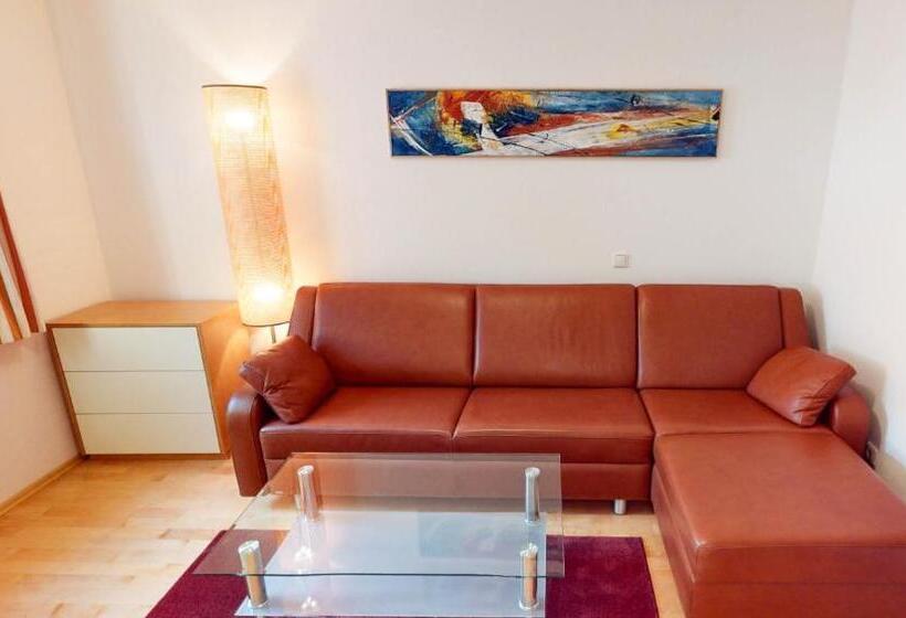 דירת חדר, Bauernhofpension Herzog Zu Laah