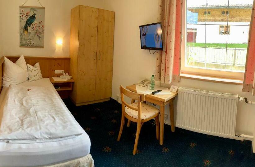 חדר סטנדרט יחיד, Pension Heike