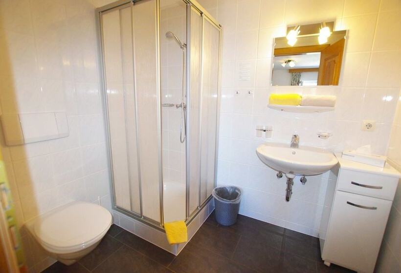 חדר סטנדרט יחיד, Pension Heike