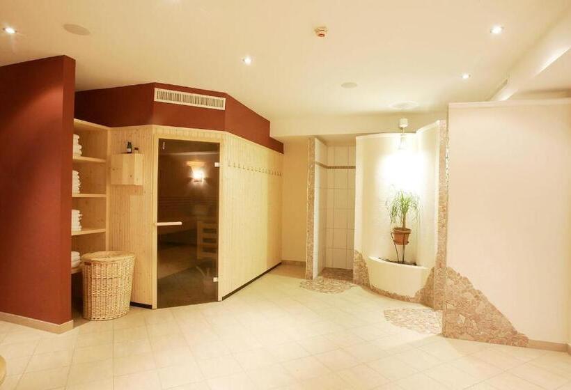 חדר סטנדרט לשלושה, Wieser