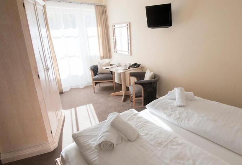 スタンダードスタジオ, Crystls Apart