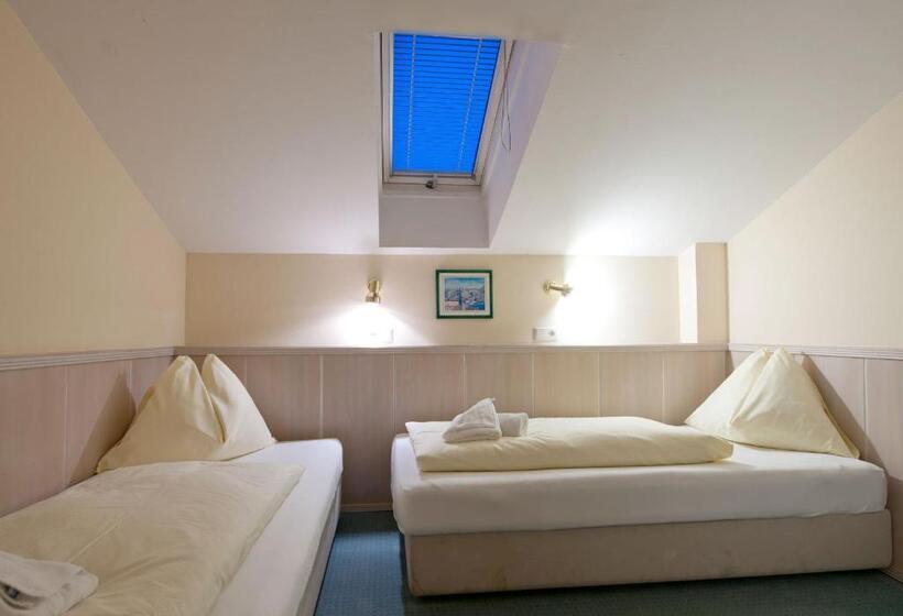 2ベッドルームアパートメント, Crystls Apart