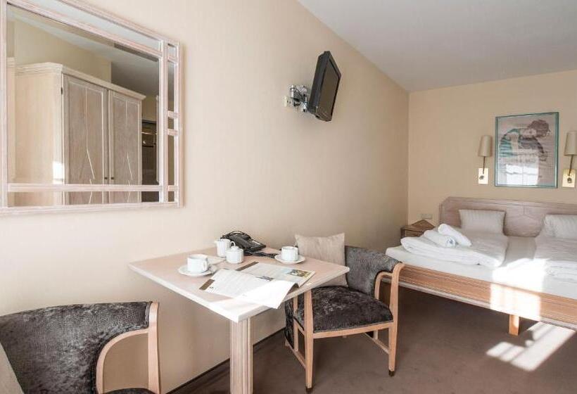 スタンダードスタジオ, Crystls Apart