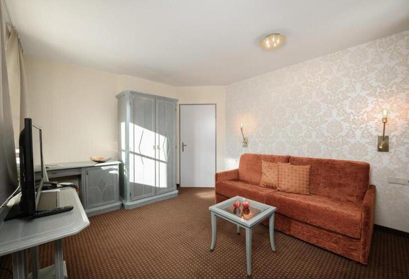 テラス付き1ベッドルームアパートメント, Crystls Apart