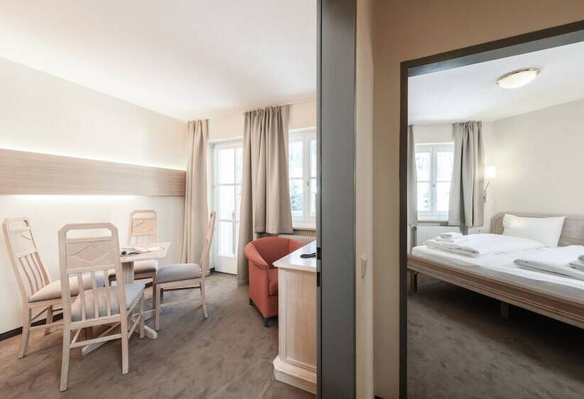 2ベッドルームアパートメント, Crystls Apart