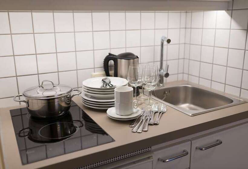 2ベッドルームアパートメント, Crystls Apart