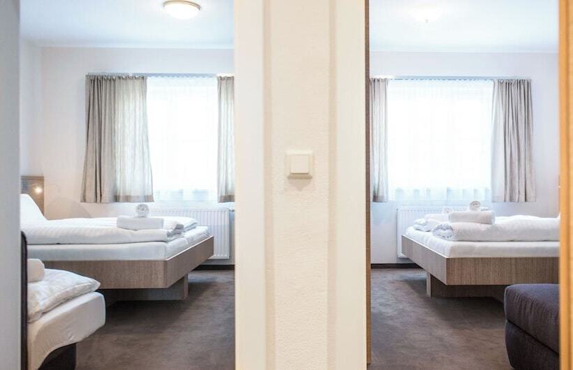 1ベッドルームアパートメント, Crystls Apart