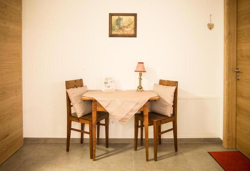 اتاق استاندارد, Ferienhof Hinterstrasser