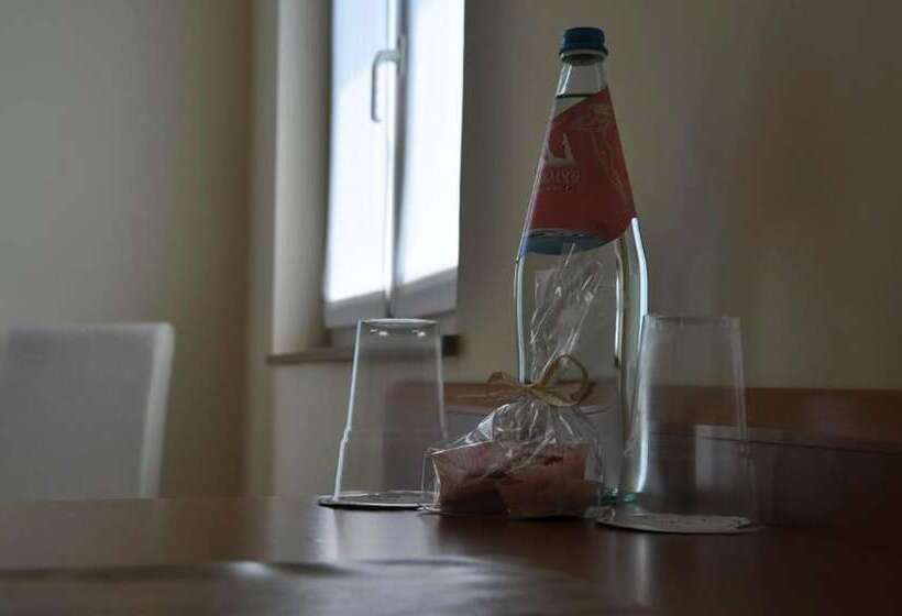 스탠다드 룸, Alpi