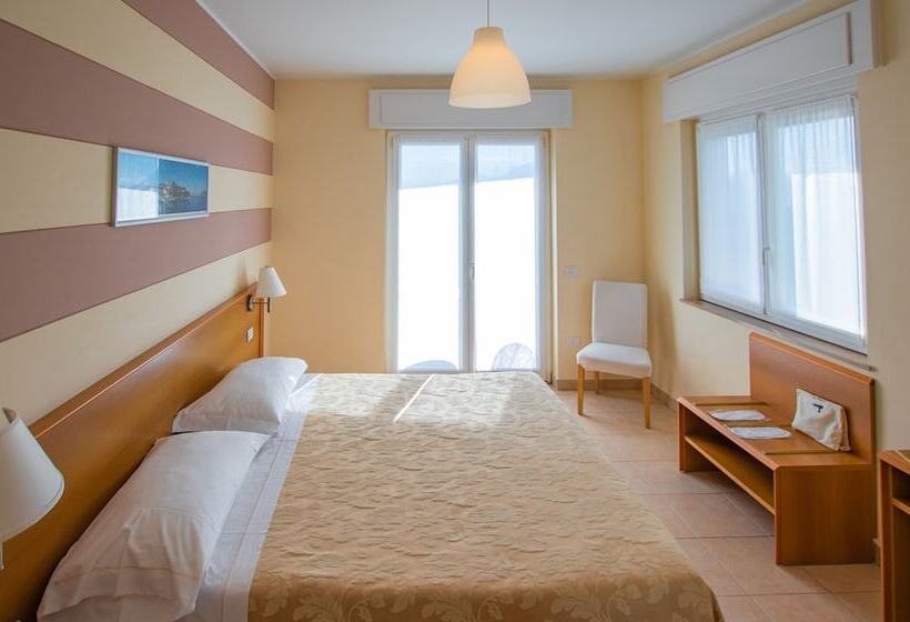 스탠다드 룸, Alpi