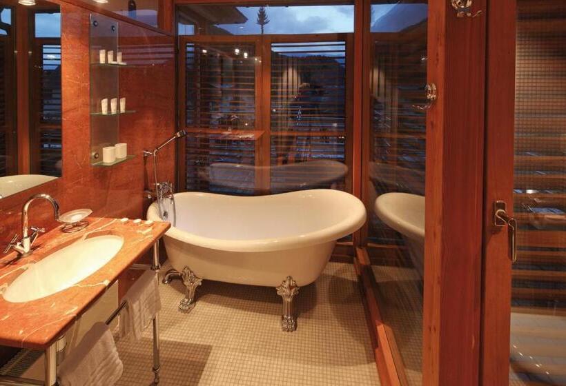 جناح ديلوكس, Brandauers Villen Superior