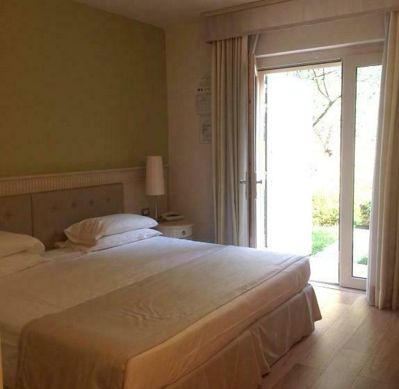 اتاق سوپریور, Girifalco