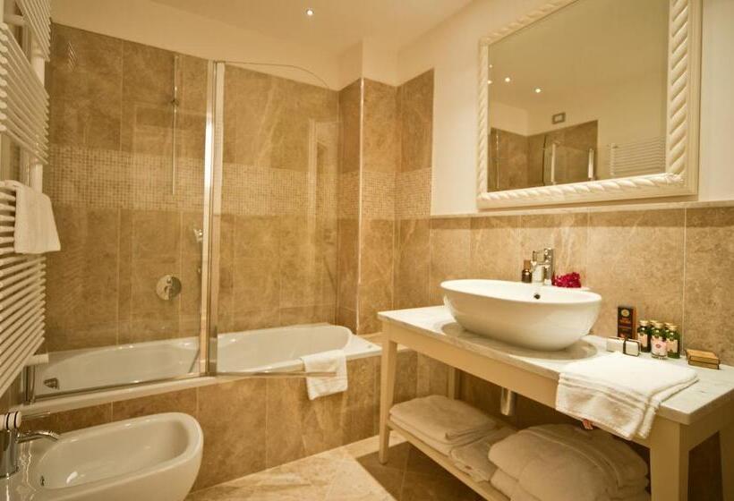 سوییت, Girifalco