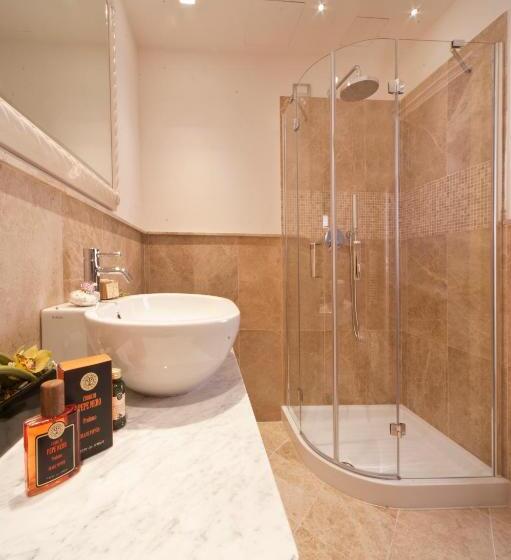 اتاق سوپریور یک تخته, Girifalco