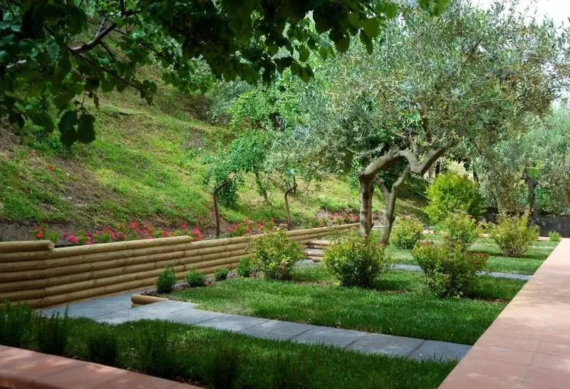 اتاق سوپریور یک تخته, Girifalco