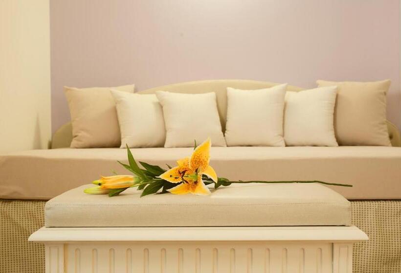 سوییت جونیور, Girifalco