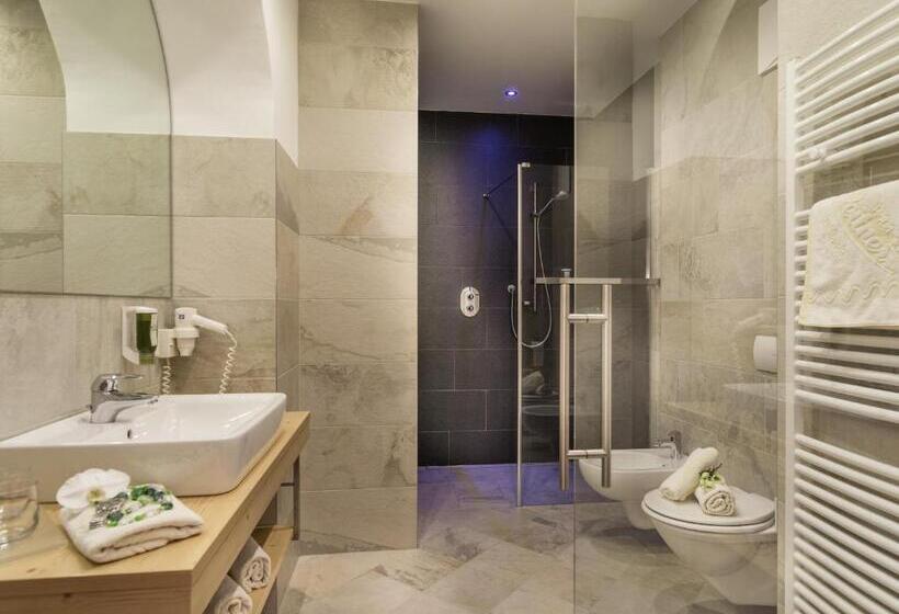 패밀리 스위트, Leitner