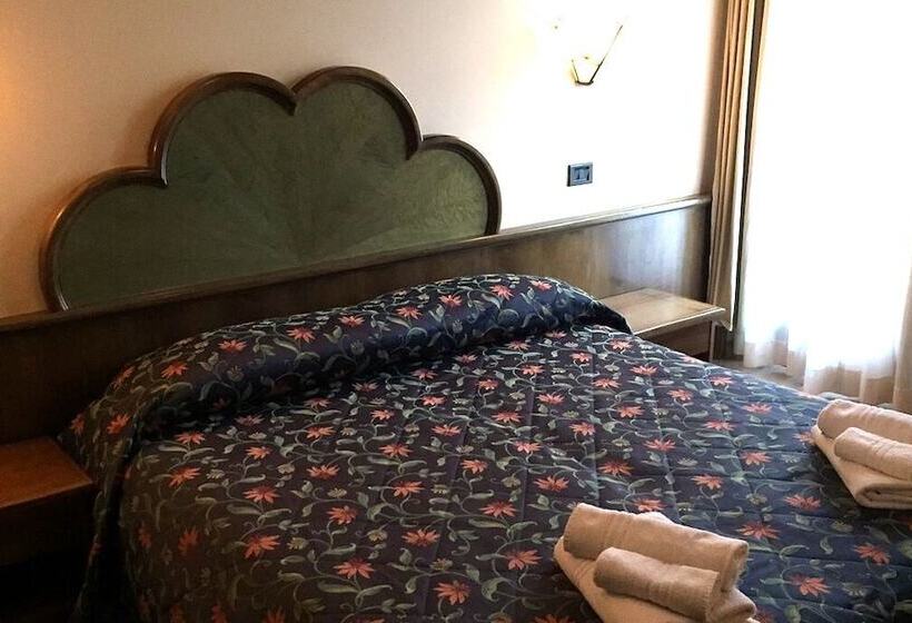 标准间, Quadrifoglio