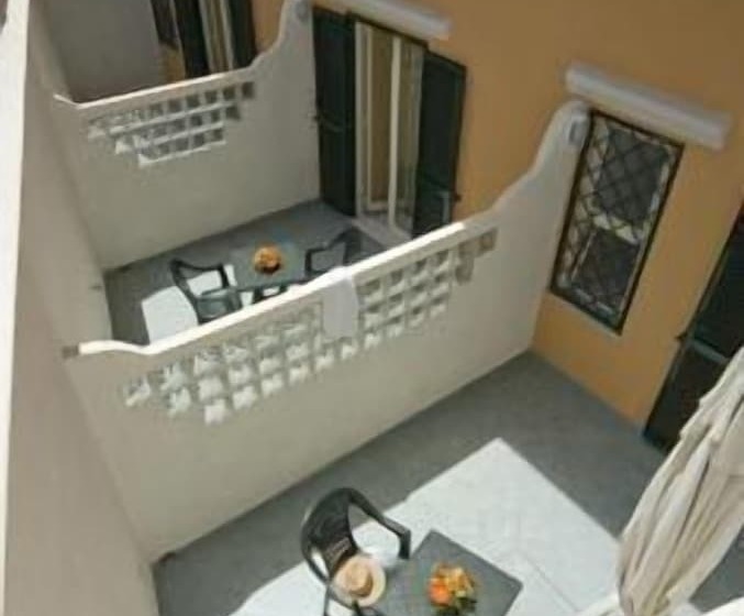 غرفة قياسية داخلية, Rivamare