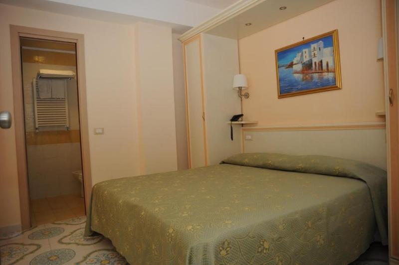 غرفة قياسية, Rivamare