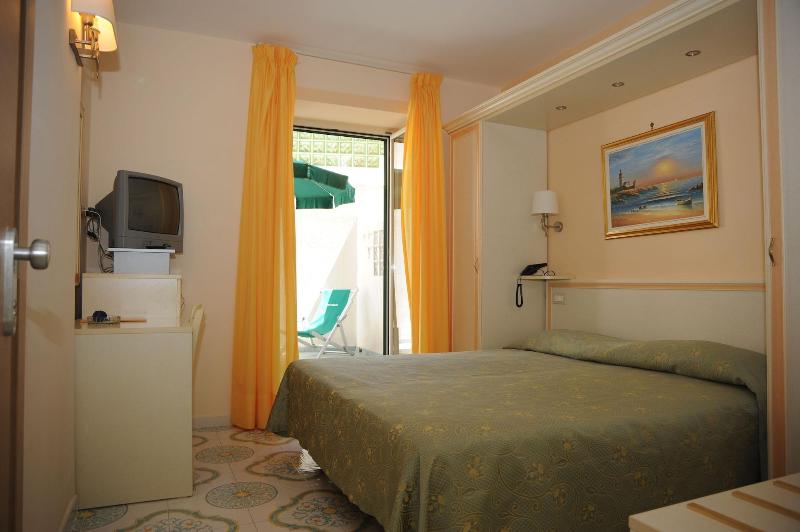 غرفة قياسية, Rivamare