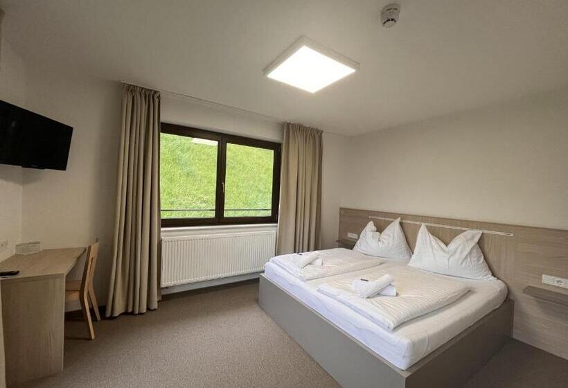 اتاق استاندارد با بالکن, Stubnerhof