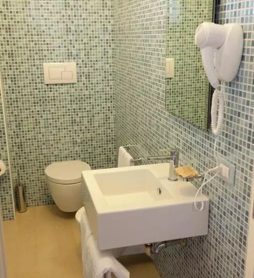 اتاق استاندارد سه نفره, Sunset Beach